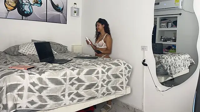 wendy alejo1712 online show from 10.17.25