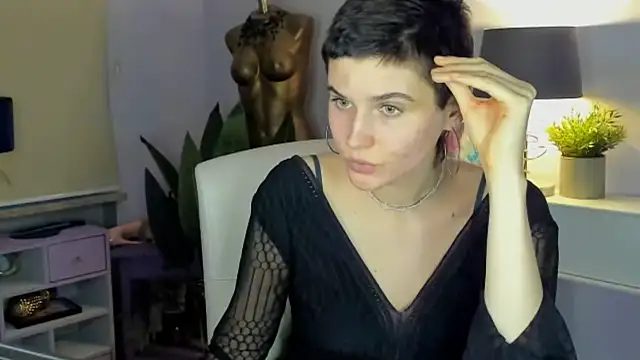 sarah perfect online show from 10.28.25