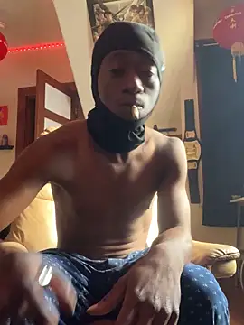 Snapshot of GersonGil1 chatting on 10.06.25 GersonGil1 online show from 10.06.25