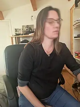 SpiceLea online show from 12.26.24