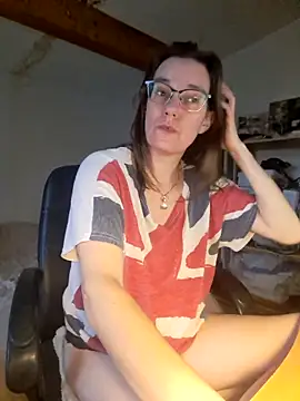 SpiceLea online show from 02.10.25