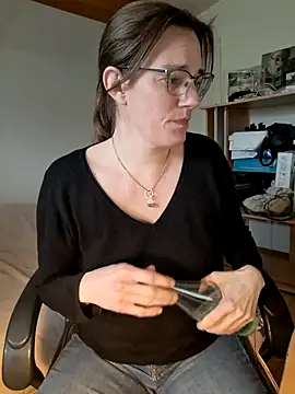 SpiceLea online show from 02.24.25