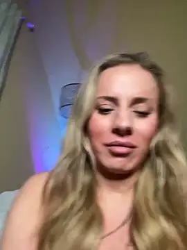 KillerKylie online show from 12.15.24