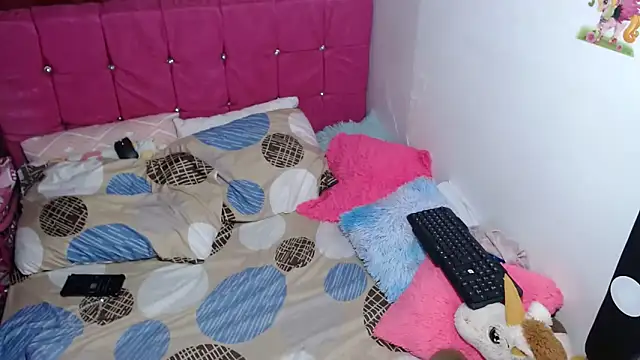 kiara milf  online show from 05.24.26