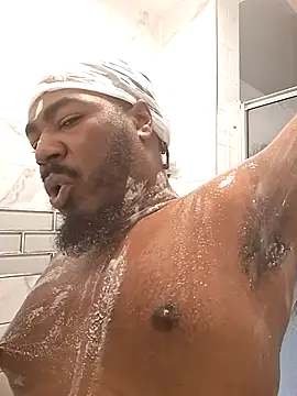 Snapshot of MRHANDSOME3800 chatting on 11.10.25 MRHANDSOME3800 online show from 11.10.25