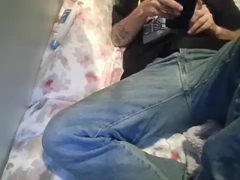 Snapshot of deepinnnnn chatting on 03.04.25 deepinnnnn online show from 03.04.25