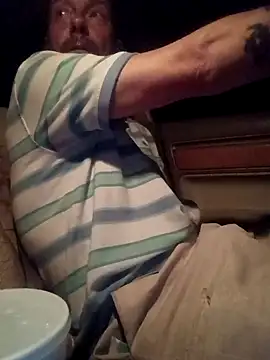 Snapshot of deepinnnnn chatting on 10.15.25 deepinnnnn online show from 10.15.25