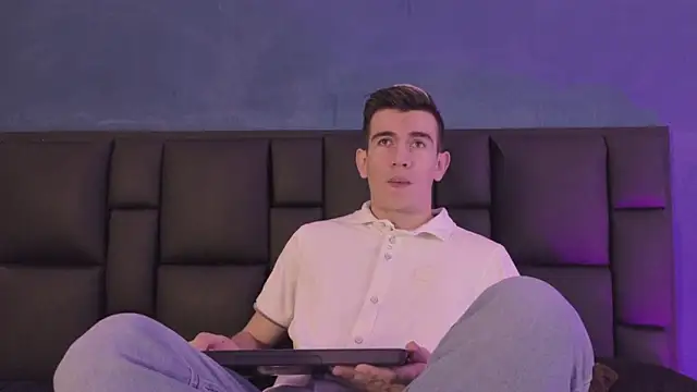 MikaelSlow online show from 03.25.26