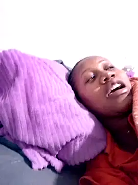 SquirtQueen222 online show from 01.18.25