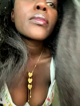 Snapshot of Melanin_babygal chatting on 12.20.25 Melanin babygal online show from 12.20.25
