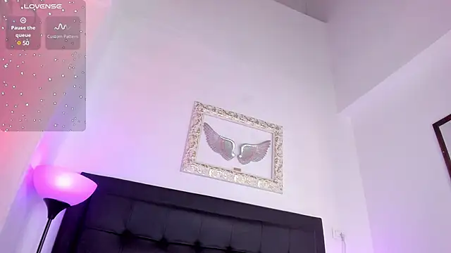 Mia 222 online show from 02.09.25