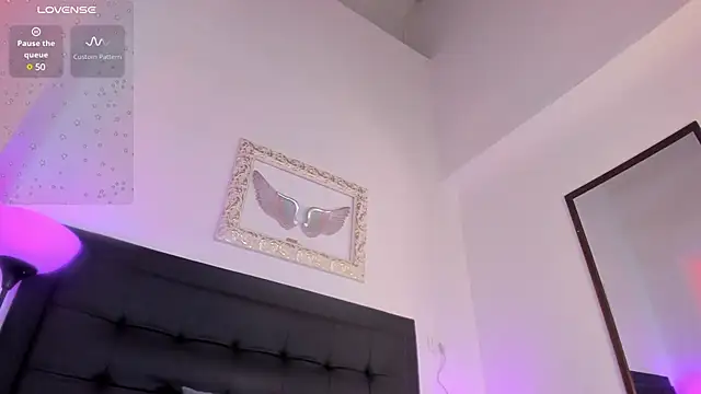 Mia 222 online show from 03.05.25