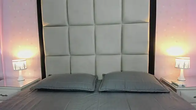 HannaClarrk  online show from 04.01.26