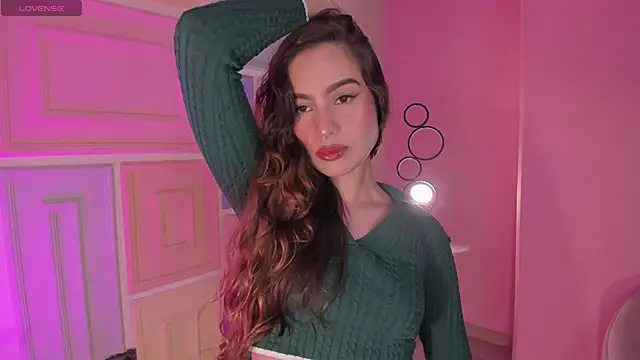 Snapshot of MarianneLane chatting on 10.03.25 MarianneLane online show from 10.03.25