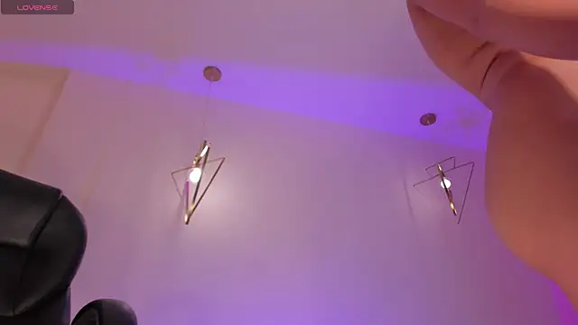 Snapshot of DonnaStonne chatting on 01.18.25 DonnaStonne online show from 01.18.25