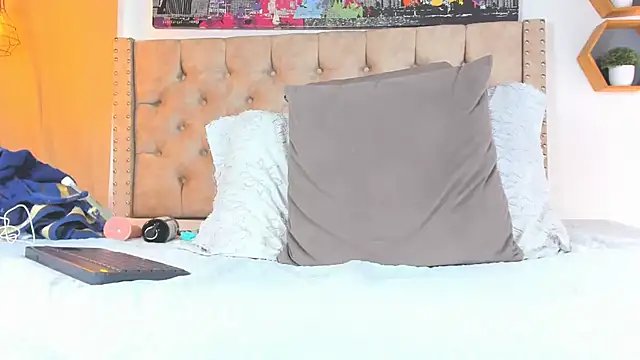 Anya Texas online show from 02.22.25