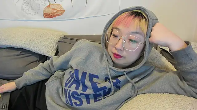 luxgray online show from 12.17.24