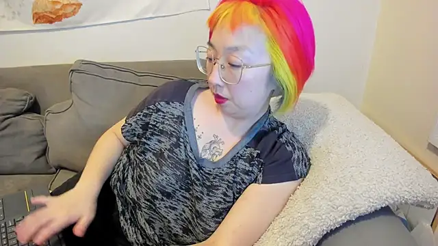 luxgray online show from 03.18.25