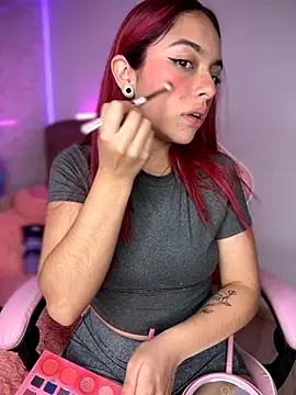 Snapshot of YovngBaby chatting on 10.17.25 YovngBaby online show from 10.17.25