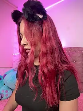 Snapshot of YovngBaby chatting on 10.24.25 YovngBaby online show from 10.24.25