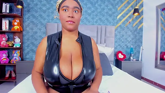 NiiaMoore online show from 03.26.26