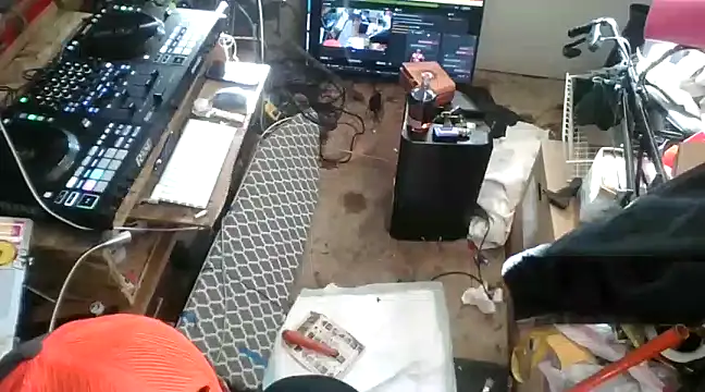 tongueispowerr6d9 online show from 01.14.25