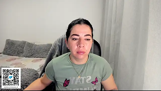 Snapshot of Im_coco chatting on 03.22.26 Im coco online show from 03.22.26