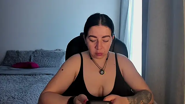 Snapshot of Im_coco chatting on 04.15.26 Im coco online show from 04.15.26