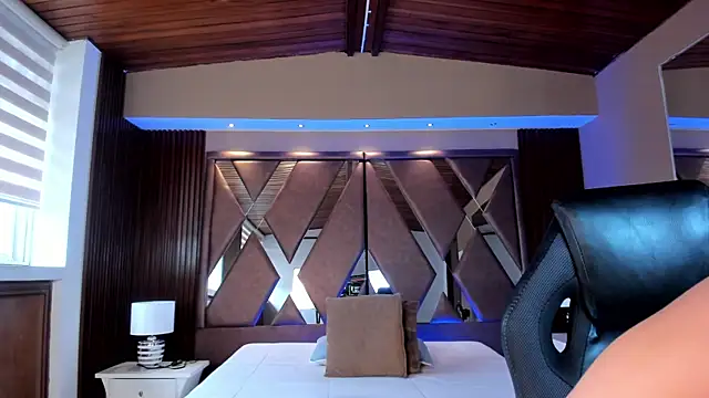 IsabellaaJoness online show from 03.04.25