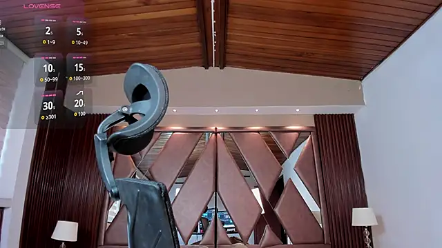 IsabellaaJoness online show from 04.04.26