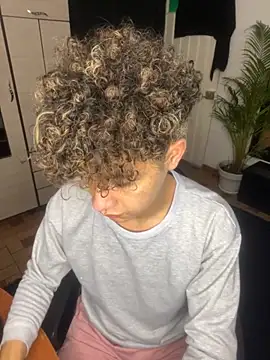 Snapshot of DavidfullOFlove chatting on 10.12.25 DavidfullOFlove online show from 10.12.25