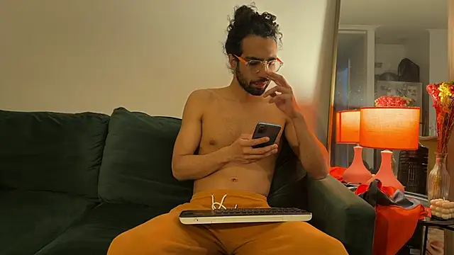 Redfloweer1 online show from 10.07.25