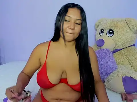 Snapshot of ariel_milk chatting on 01.14.25 ariel milk online show from 01.14.25