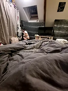 LoLa-69-X online show from 12.17.25