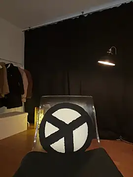 Lena Blom online show from 03.06.25