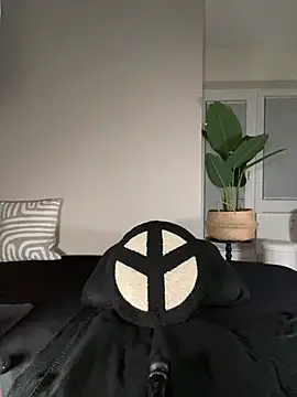 Lena Blom online show from 03.08.26