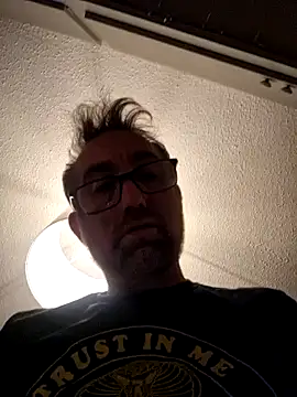 Snapshot of bibananaman chatting on 12.29.24 bibananaman online show from 12.29.24