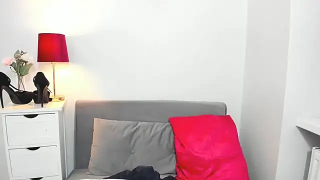 Snapshot of CrystalHotty chatting on 03.17.25 CrystalHotty online show from 03.17.25