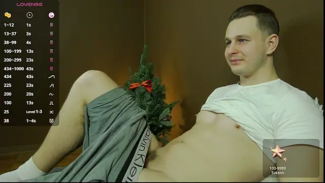 Snapshot of charlie_smiley chatting on 01.04.25 charlie smiley online show from 01.04.25