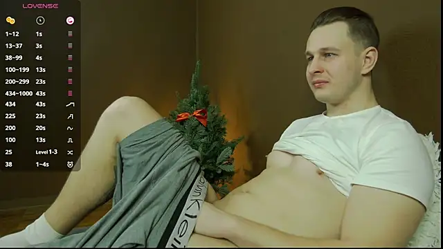 Snapshot of charlie_smiley chatting on 01.05.25 charlie smiley online show from 01.05.25