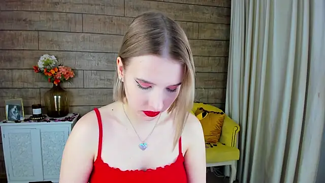 LiliLinn online show from 02.14.25