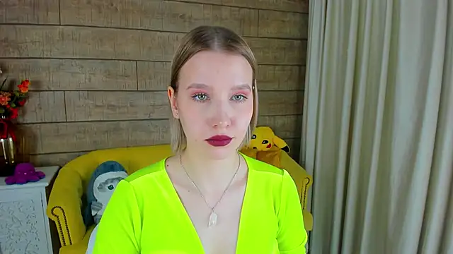 LiliLinn online show from 02.26.25