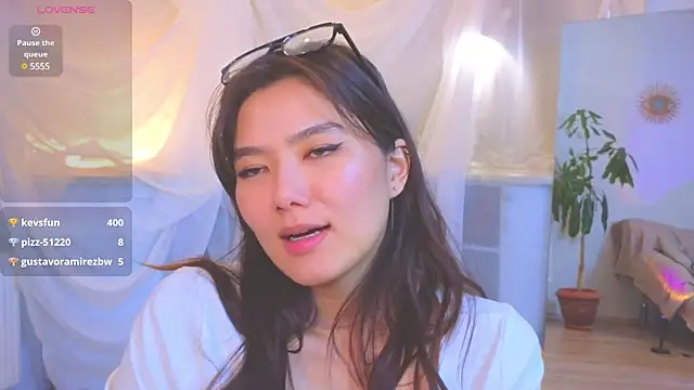 EmmaFisherf online show from 03.17.25