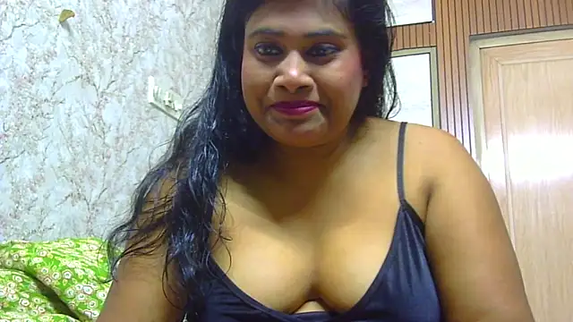 Snapshot of sexy_roma chatting on 11.14.25 sexy roma online show from 11.14.25