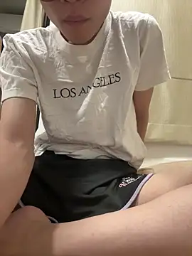 Snapshot of bellohirineko chatting on 03.04.26 bellohirineko online show from 03.04.26