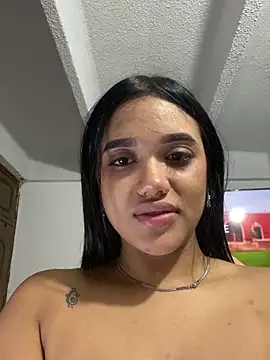 Snapshot of ElaEndez_ chatting on 02.09.25 ElaEndez online show from 02.09.25