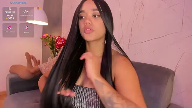 Snapshot of ElaEndez_ chatting on 03.18.25 ElaEndez online show from 03.18.25