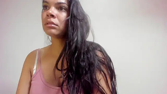 Snapshot of Sweetdreamses_ chatting on 02.25.25 Sweetdreamses online show from 02.25.25