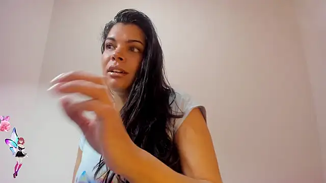 Snapshot of Sweetdreamses_ chatting on 03.17.25 Sweetdreamses online show from 03.17.25