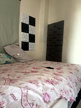 Snapshot of Indiazinhax chatting on 01.18.26 Indiazinhax online show from 01.18.26